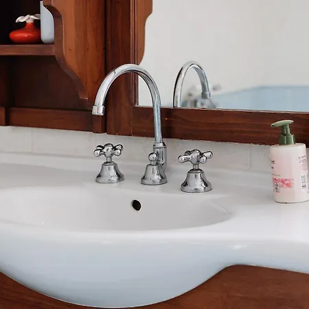 Frühstückspension Cascina Orlandi 3*