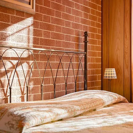 Bed & Breakfast Cascina Orlandi 3*