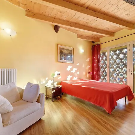 Cascina Orlandi Bed & Breakfast